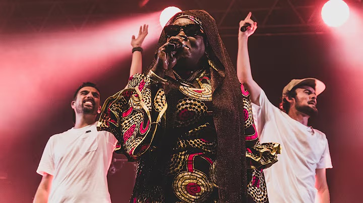 Jahneration ft. Queen Omega - Wham to Dem?/No Love - Live at No Logo Fraisans 2024